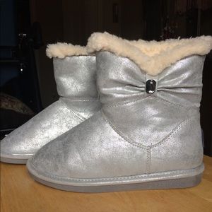 Beautiful Bear Paws boots!